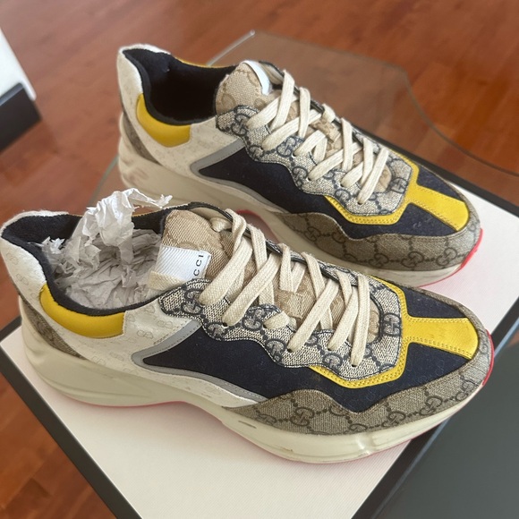 Gucci men sneaker size 11 - Picture 4 of 5